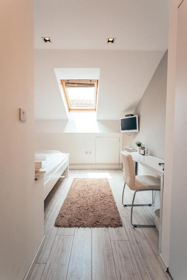 Hotel Dijana Pirot Extérieur photo