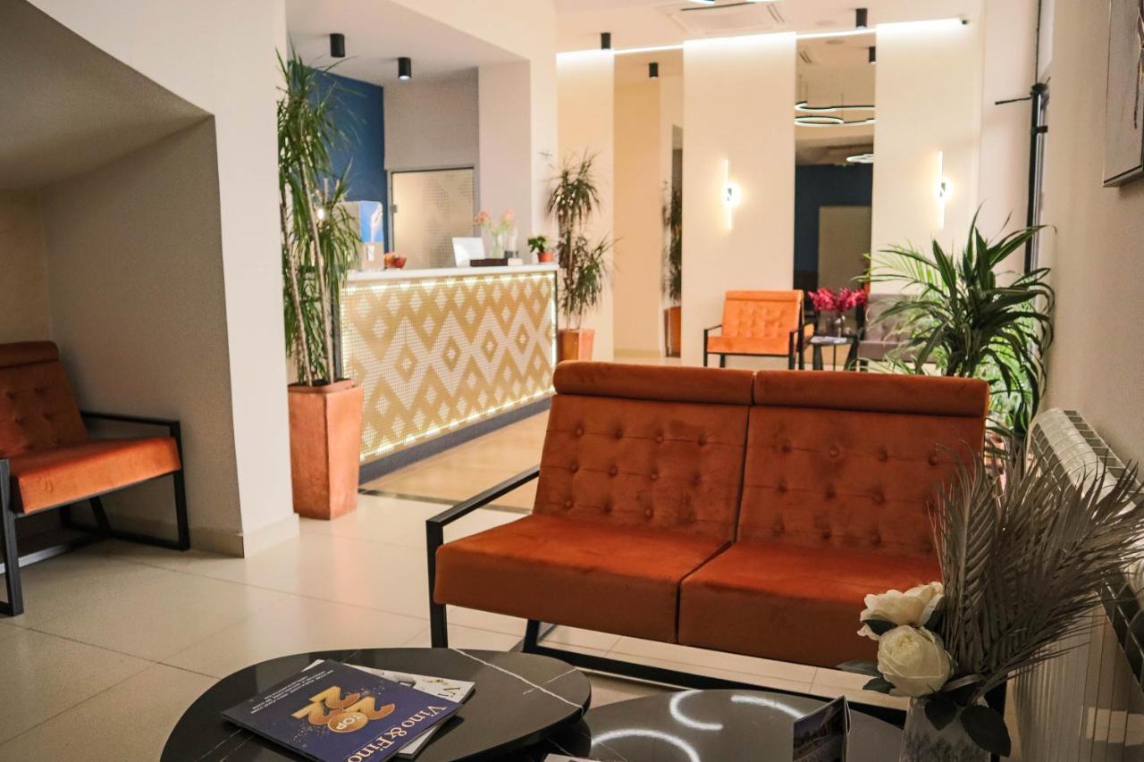 Hotel Dijana Pirot Extérieur photo
